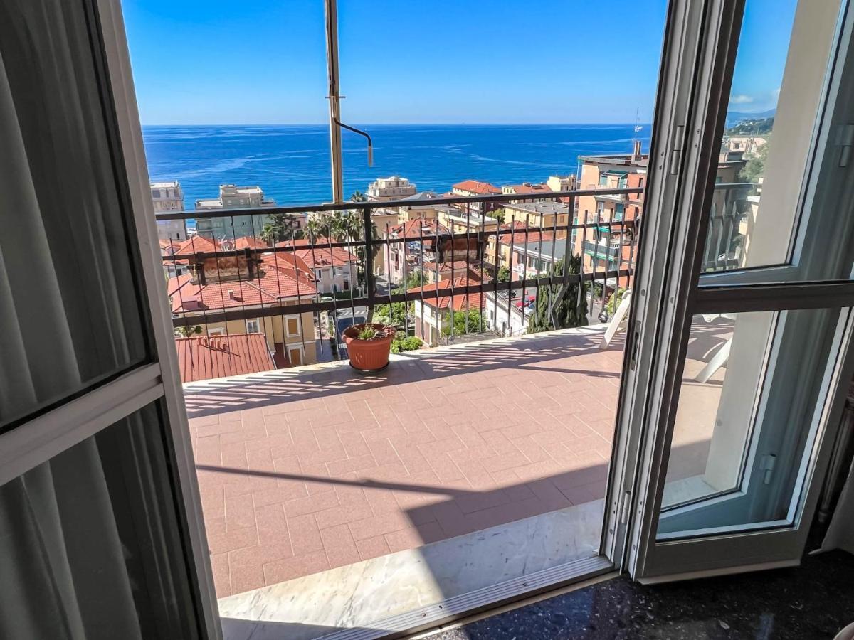 Grande Appartamento Vista Mare Varazze Exterior foto