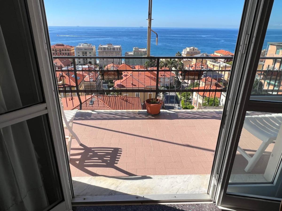 Grande Appartamento Vista Mare Varazze Exterior foto
